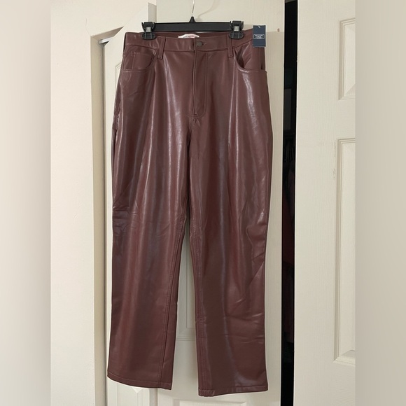 Abercrombie & Fitch Pants - Abercrombie & Fitch Vegan Leather 90’s Relaxed Pant